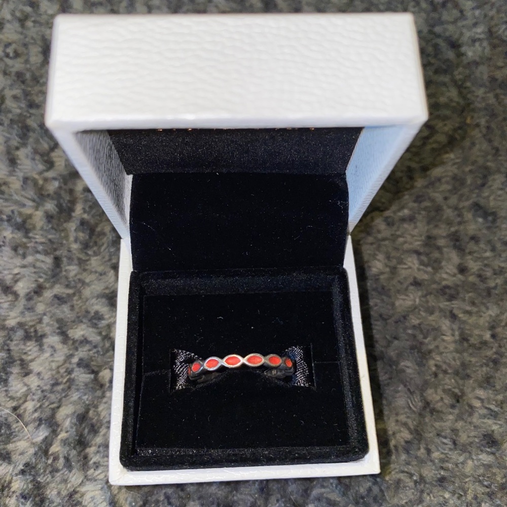 Pandora Ring